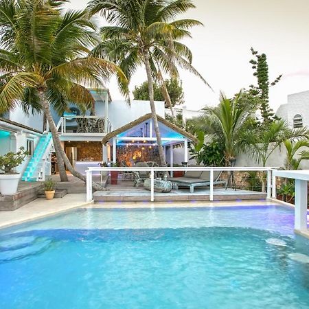 Villa Blue Lagoon Suite Apartment Lowlands Bagian luar foto