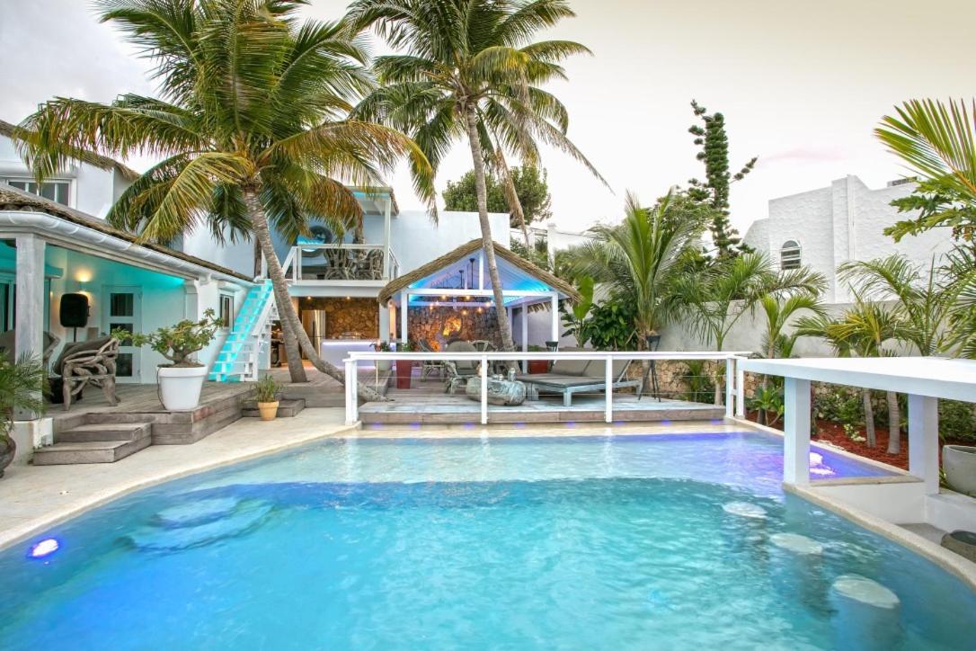 Villa Blue Lagoon Suite Apartment Lowlands Bagian luar foto