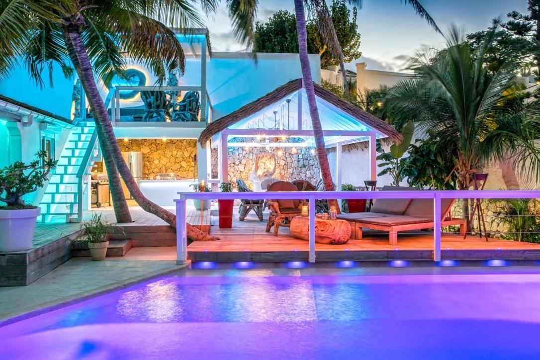 Villa Blue Lagoon Suite Apartment Lowlands Bagian luar foto
