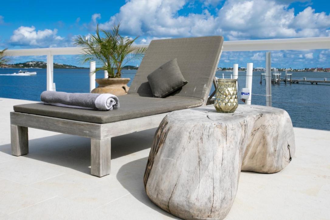 Villa Blue Lagoon Suite Apartment Lowlands Bagian luar foto